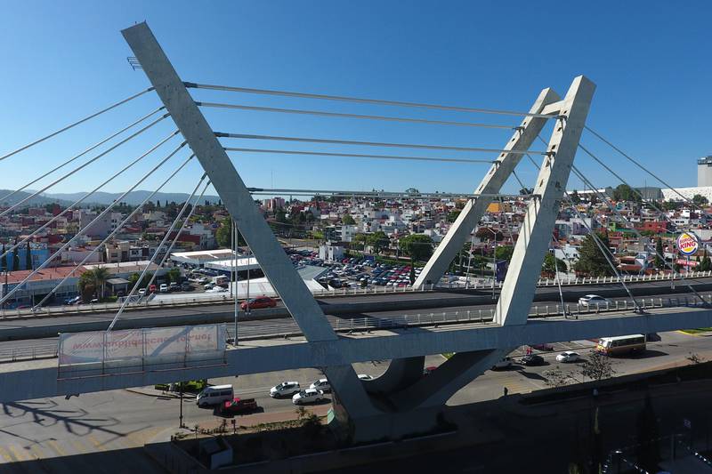 Puebla revisará puentes morenovallistas tras tragedia en CdMx