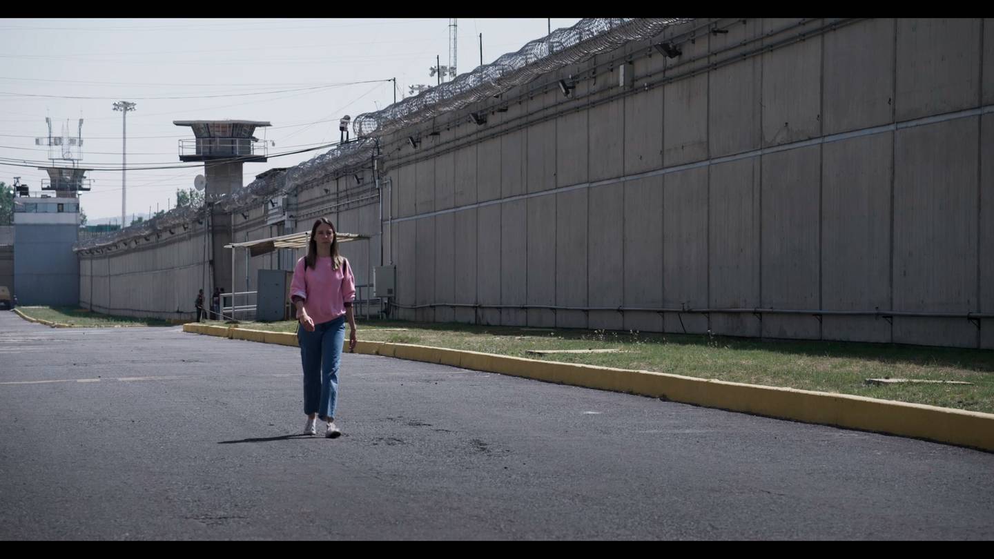 La standupera llega con la serie documental Libre de reír, una mirada al interior de una cárcel penitenciaria en la Ciudad de México.