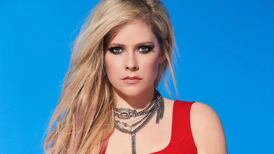 Avril Lavigne celebra 20 años de carrera con estrella en el paseo de la Fama de Hollywood