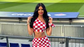 La Novia de Qatar 2022 apoya con coqueto atuendo a la Selección de Croacia