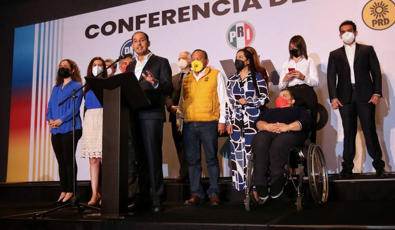 Representantes de la Coalición Va por México conformada por PAN, PRI y PRD