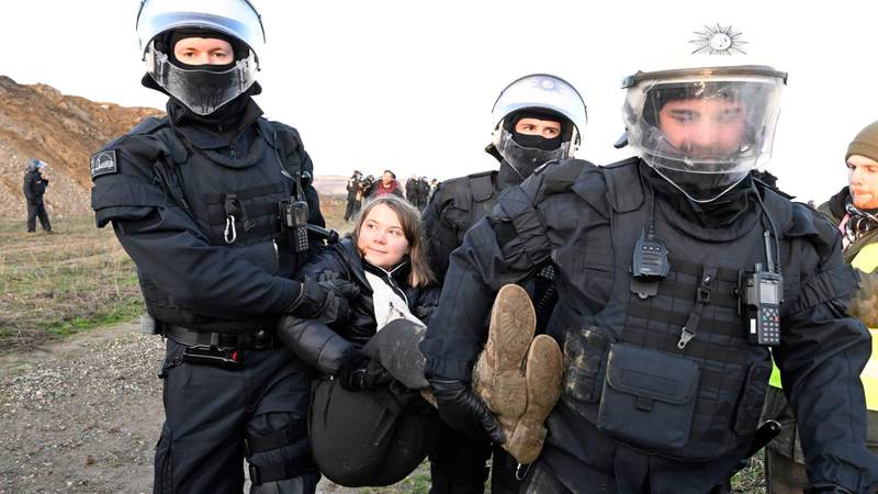Detienen a Greta Thunberg tras participar en una protesta en Alemania.