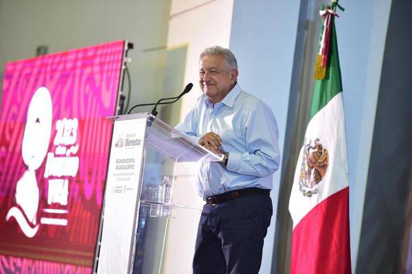 Internautas reviven polémico tuit de AMLO por supuesta enfermedad de Peña Nieto