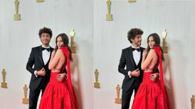 Juanpa Zurita y Macarena Achaga desfilaron en la red carpet  de los Óscar
