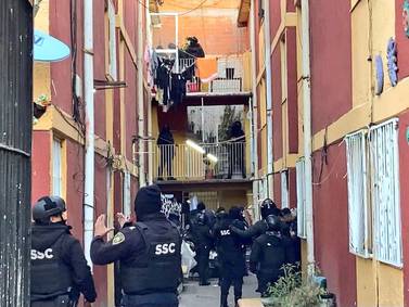 Balacera en Azcapotzalco deja dos policías muertos