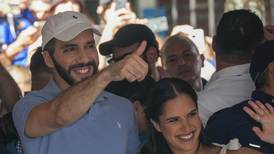 Nayib Bukele arrasa en elecciones para permanecer en presidencia de El Salvador hasta 2029  