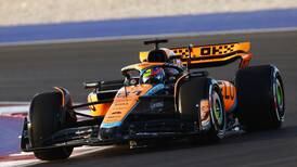 Oscar Piastri de McLaren sorprende y gana pole position para Sprint en Qatar