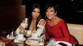 Kim Kardashian está de cumpleaños y su madre los celebra con estas inéditas imágenes de su niñez