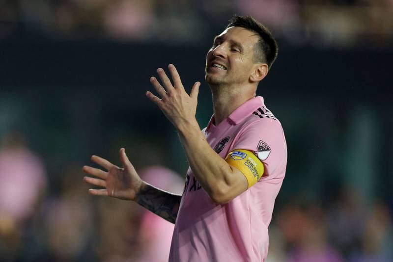 Lionel Messi salió de cambio en el partido contra el Toronto FC y aún se desconoce cuando pueda regresar a las canchas.
