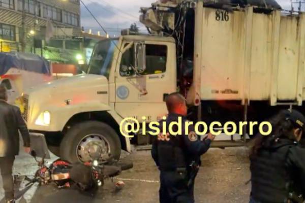 Camión de la basura atropella a motociclista en calles de la CDMX