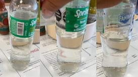 Denuncian en Tiktok presencia de refrescos falsos en cadena de restaurantes