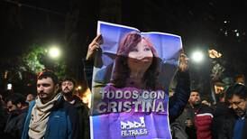 Argentina decreta el 2 de septiembre día festivo para rechazar ataque a Cristina Fernández