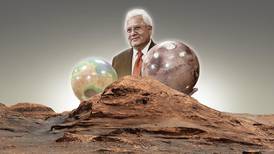 NASA nombra a montaña de Marte en honor al mexicano Rafael Navarro