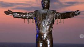 ¡Desaparece El Divo de Juárez! Se ‘roban’ estatua de Juan Gabriel en Acapulco