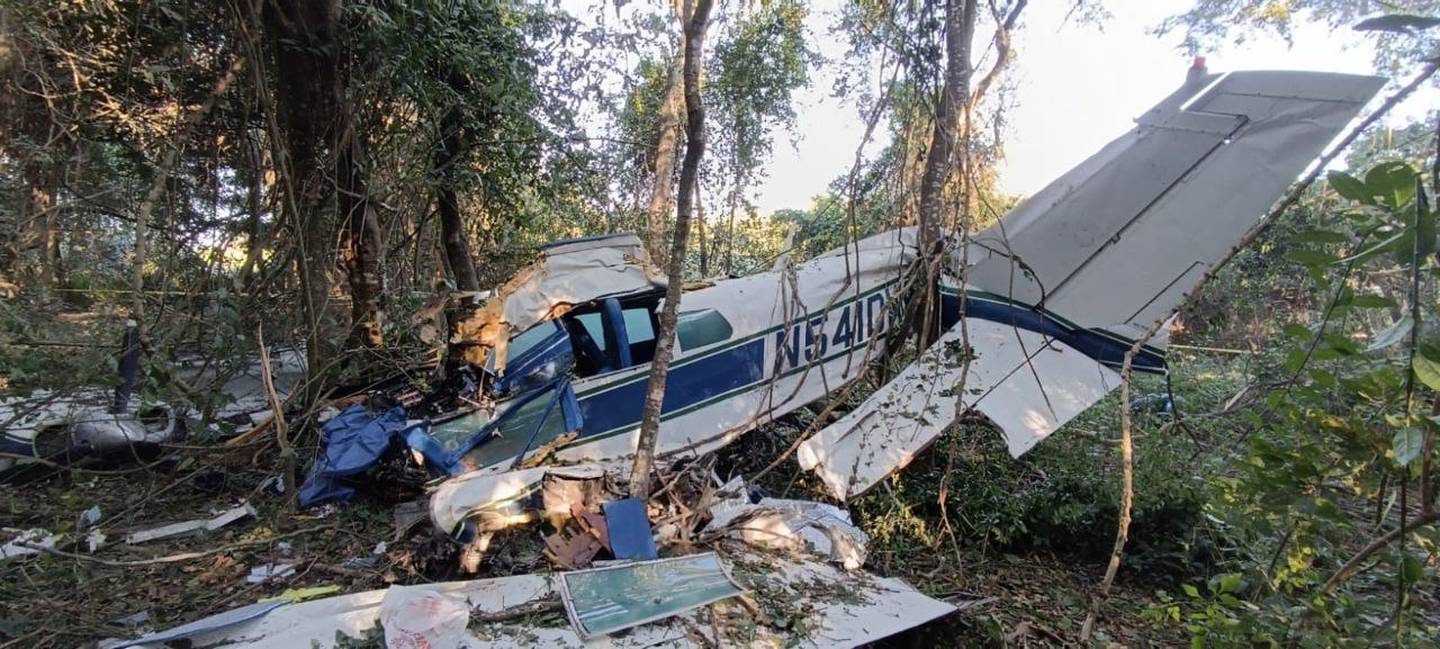 Puerto Vallarta avioneta se desploma y deja dos heridos