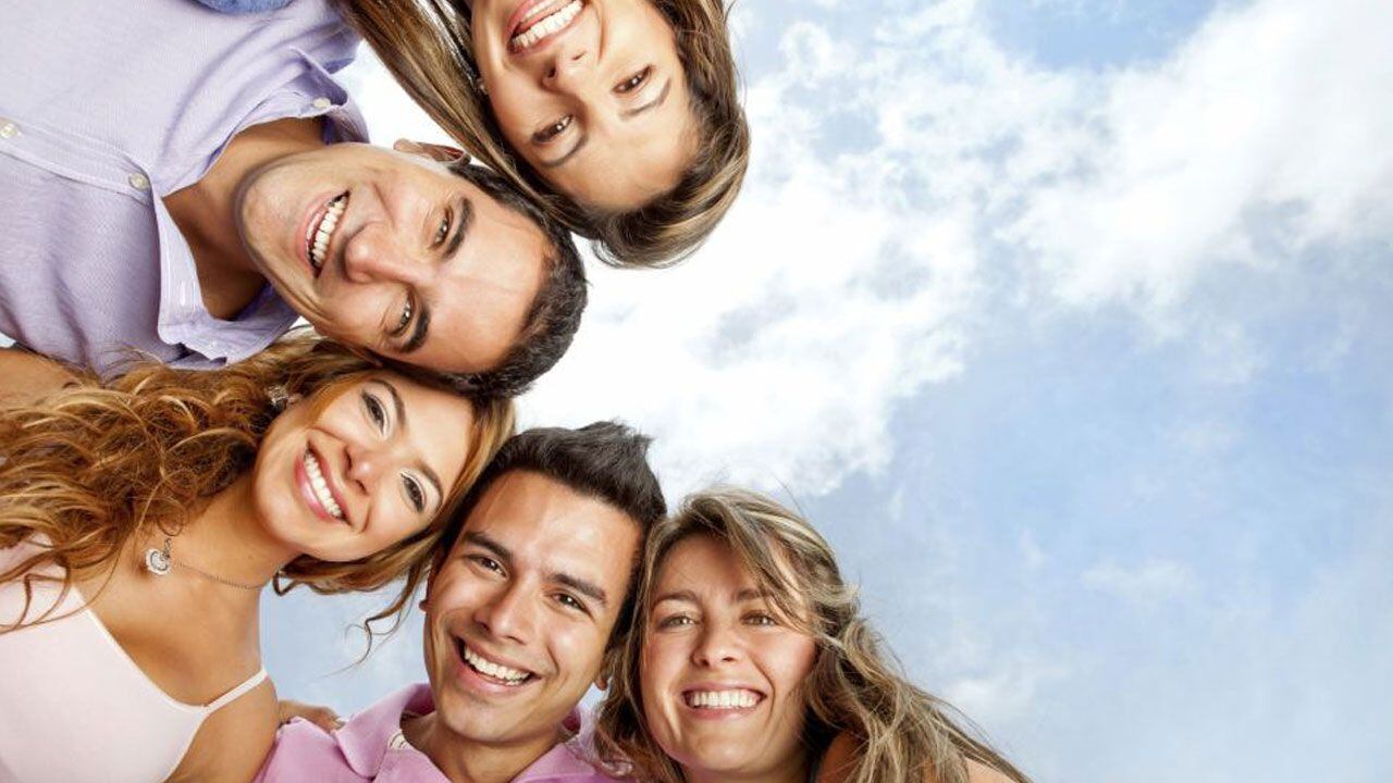 “Las relaciones con otros es la principal fuente de felicidad humana”: explica estudio