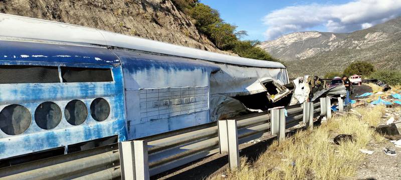 Accidente carretero deja más de 10 migrantes muertos e Oaxaca.