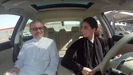 Mira a las primeras mujeres en conducir un auto en Arabia Saudita
