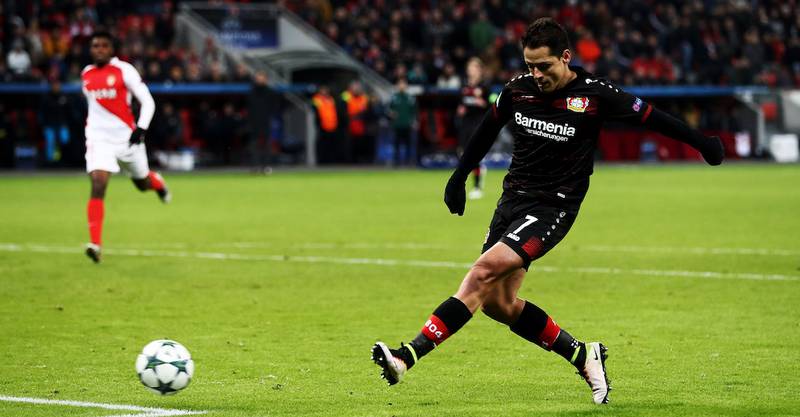 Chicharito no logró anotar con Bayer Leverkusen