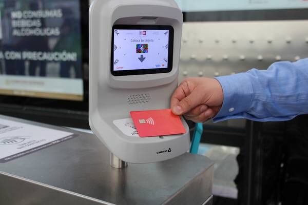 Metrobús aceptará pagos con tarjetas bancarias y sin contacto en todas sus líneas  