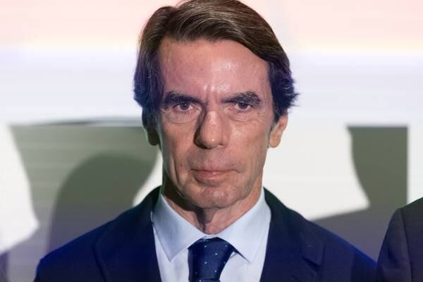 Aznar ve una "vergüenza" la cita "clandestina" en Suiza con mediador: "No se puede arrastrar más a un país por el fango"