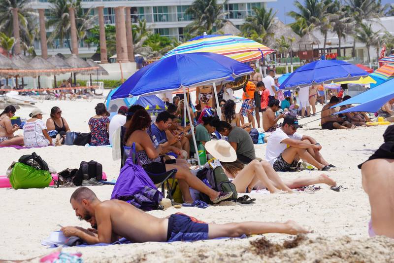 Diputados avalan aumento a 12 días de vacaciones sin interrupciones