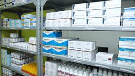 Medicamentos sin registro ante Cofepris invaden a México, alertan distribuidores