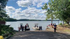 Avioneta cae en lago de Tennessee y deja al menos 7 personas muertas