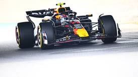 Checo Pérez y Max Vertappen se lucen la práctica 3 del Gran Premio de Japón