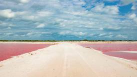 Sorpréndete en este parque turístico de aguas rosadas