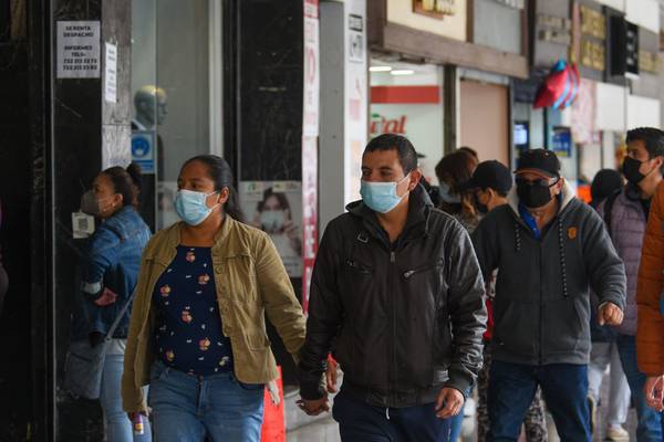 México registra 30 mil casos activos de Covid y 3 mil casos de viruela símica
