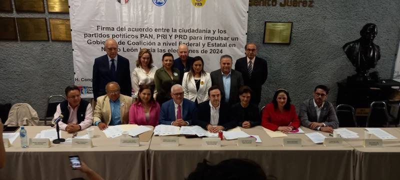 Representantes de partidos y de organizaciones ciudadanas firmaron el acuerdo en Congreso de NL.
