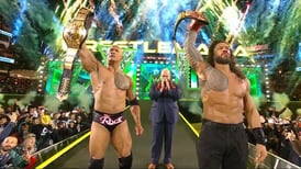 The Rock y Roman Reigns se imponen a Cody Rhodes y Seth Rollings en WrestleMania 40