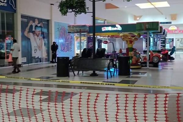 Hombre pierde la vida en ataque armado en plaza comercial de Villahermosa, Tabasco