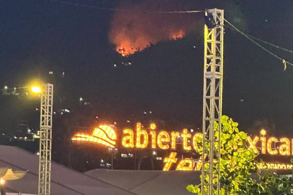 Incendio cerca del Abierto Mexicano de Tenis moviliza a autoridades en Acapulco