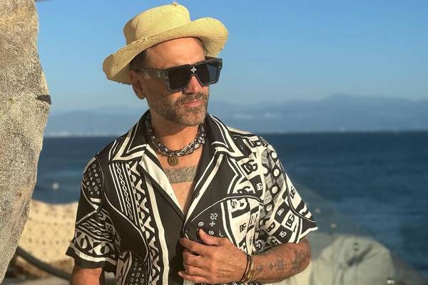 Alejandro Fernández: el charro mexicano que le gusta vestir a la moda a sus 52 años