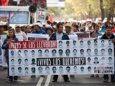 Ejército pudo ayudar a estudiantes de Ayotzinapa, pero hubo omisión: Encinas