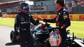 FIA rechaza investigación de Red Bull sobre accidente Hamilton-Verstappen