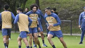 Rogelio Funes Mori presume su piel azul y oro de Pumas rumbo al Clausura 2024