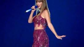 Taylor Swift reacciona de una manera "curiosa" a un fanático que llevaba una camiseta de Travis Kelce en Australia