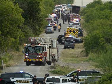 Suman 51 los migrantes muertos hallados dentro de tráiler en Texas