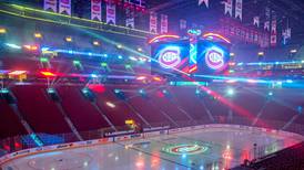 Autoridades de salud de Canadá impiden acceso al público a juego de hockey por incremento de contagios