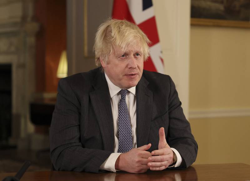 Boris Johnson confirma morte provocada por Ômicron no Reino Unido