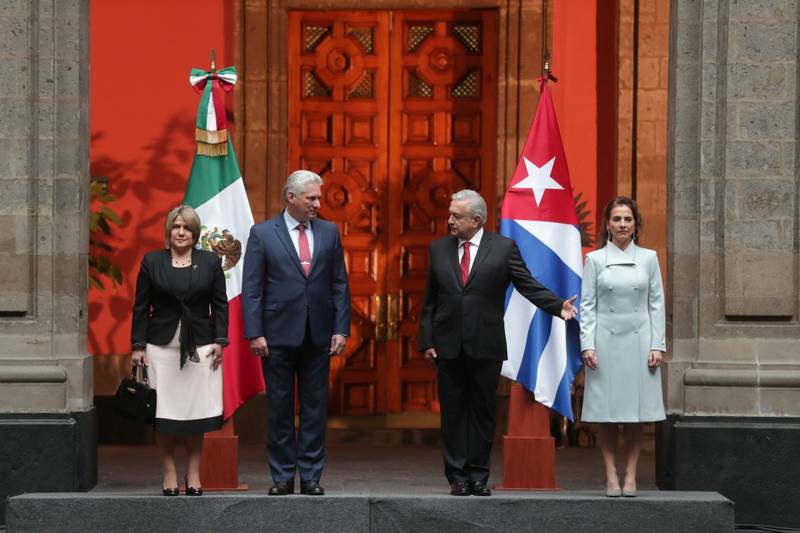 Presidente de Cuba Miguel Díaz-Canel es condecorado con la Orden Mexicana del Águila Azteca