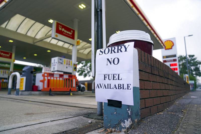 Gasolina en Reino Unido escasea por falta de transportistas
