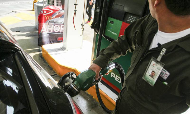 Los partidos políticos buscan que no aumente el precio de las gasolinas