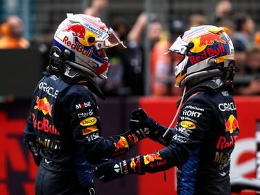 Checo gana otro podio; Verstappen sigue dominando la F1 con triunfo en China