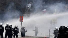 Se extienden protestas en Europa contra medidas COVID