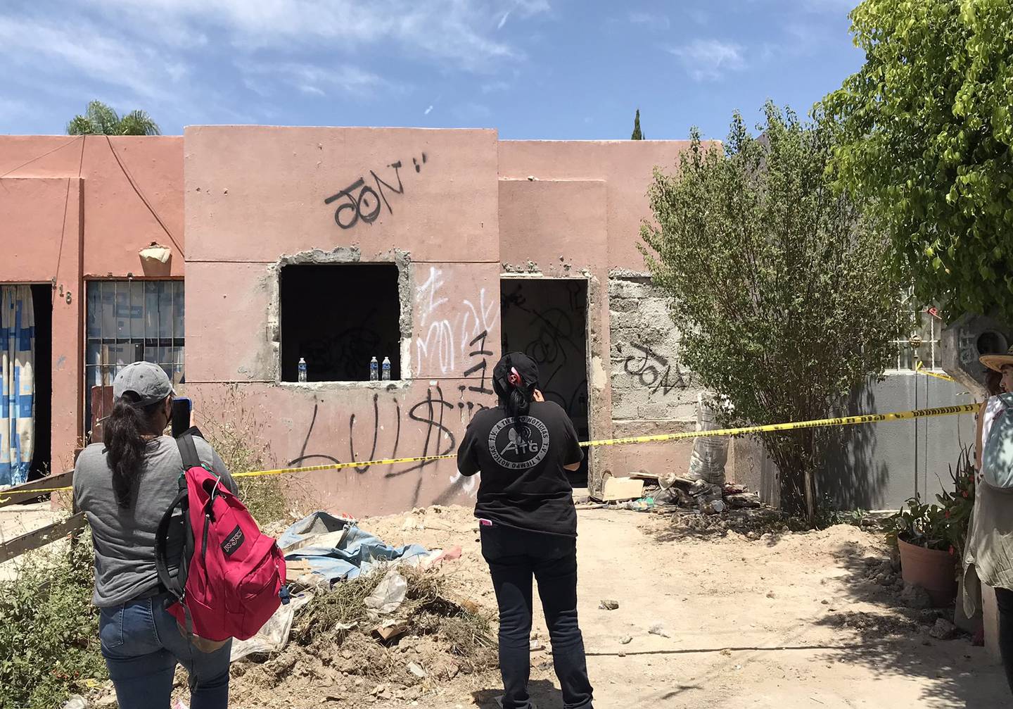 En las últimas visitas de colectivos de búsqueda procedentes otros estados, se evidenció el uso de viviendas abandonadas en Jalisco para enterrar cadáveres.