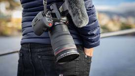 Canon lleva el 8K a su nueva cámara de cine híbrida EOS R5 C